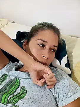 Snapshot of Sexi_girl29 chatting on 01/16/26, 03:54 Sexi girl29 online show from 01/16/26, 03:54