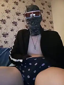 Snapshot of ThePython666 chatting on 03/11/25, 12:22 ThePython666 online show from 03/11/25, 12:22