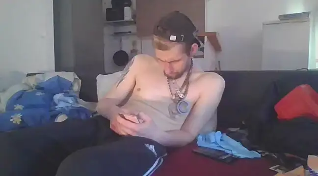 Snapshot of ThePython666 chatting on 03/17/25, 10:49 ThePython666 online show from 03/17/25, 10:49