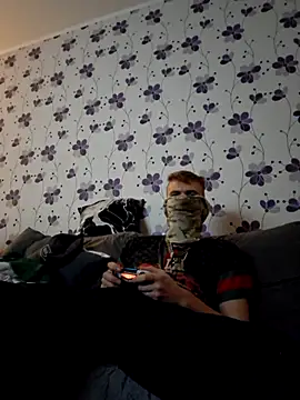 Snapshot of ThePython666 chatting on 10/25/25, 04:31 ThePython666 online show from 10/25/25, 04:31