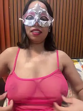 Snapshot of lustyindiancouple chatting on 03/21/25, 06:51 lustyindiancouple online show from 03/21/25, 06:51