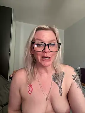 Curvy-Cleo online show from 03/05/26, 12:23