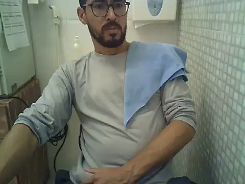 Snapshot of pdasgyn chatting on 10/07/25, 12:57 pdasgyn online show from 10/07/25, 12:57