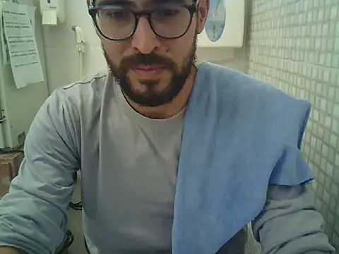 Snapshot of pdasgyn chatting on 10/13/25, 01:33 pdasgyn online show from 10/13/25, 01:33