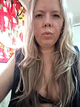 Irina3718 online show from 04/10/26, 03:06