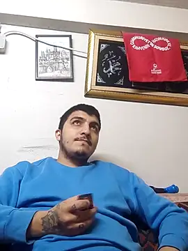 Snapshot of Kadir1320@xh chatting on 03/01/26, 11:07 Kadir1320xh online show from 03/01/26, 11:07