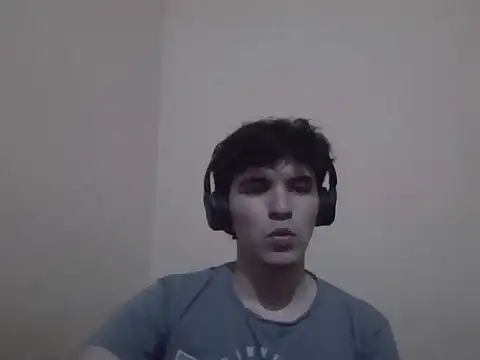 Snapshot of Visculi chatting on 12/04/25, 10:29 Visculi online show from 12/04/25, 10:29