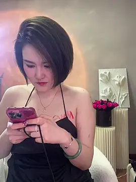 Snapshot of Baby-youyou chatting on 03/19/25, 02:37 Baby-youyou online show from 03/19/25, 02:37