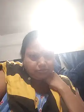 Snapshot of Arohi35 chatting on 03/10/25, 04:57 Arohi35 online show from 03/10/25, 04:57