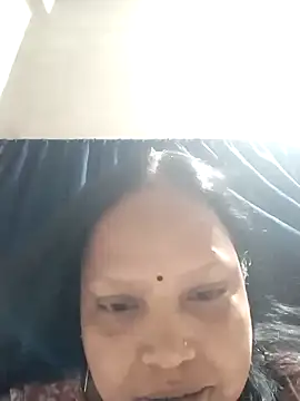 Snapshot of Arohi35 chatting on 03/11/25, 05:02 Arohi35 online show from 03/11/25, 05:02