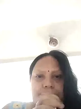 Snapshot of Arohi35 chatting on 03/12/25, 02:56 Arohi35 online show from 03/12/25, 02:56