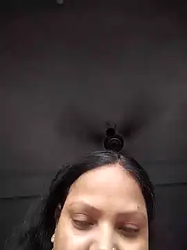 Snapshot of Arohi35 chatting on 03/13/25, 09:32 Arohi35 online show from 03/13/25, 09:32