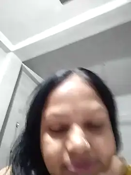 Snapshot of Arohi35 chatting on 03/21/25, 04:07 Arohi35 online show from 03/21/25, 04:07