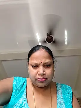 Snapshot of Arohi35 chatting on 09/10/25, 03:39 Arohi35 online show from 09/10/25, 03:39