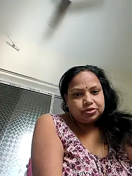 Snapshot of Arohi35 chatting on 09/24/25, 03:32 Arohi35 online show from 09/24/25, 03:32