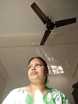 Snapshot of Arohi35 chatting on 02/06/26, 03:00 Arohi35 online show from 02/06/26, 03:00