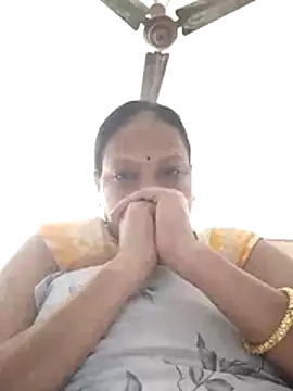 Snapshot of Arohi35 chatting on 02/20/26, 01:33 Arohi35 online show from 02/20/26, 01:33