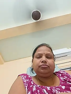 Snapshot of Arohi35 chatting on 05/17/26, 01:40 Arohi35 online show from 05/17/26, 01:40