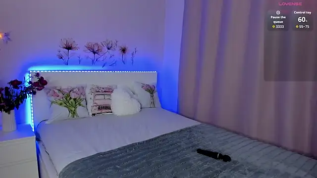 Eva McCoy online show from 09/16/25, 06:47