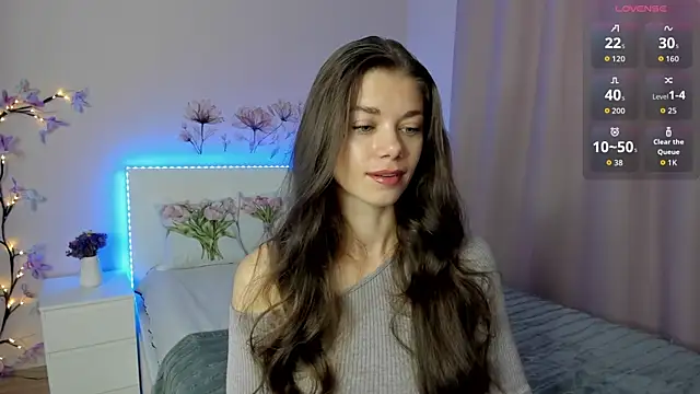 Eva McCoy online show from 10/03/25, 08:00