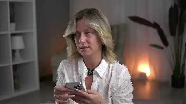 Snapshot of AnnastasiaMills chatting on 05/29/26, 07:56 AnnastasiaMills online show from 05/29/26, 07:56