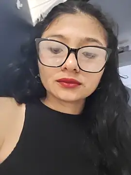 Snapshot of Guadalupe_Lopez chatting on 10/04/25, 10:02 Guadalupe Lopez online show from 10/04/25, 10:02