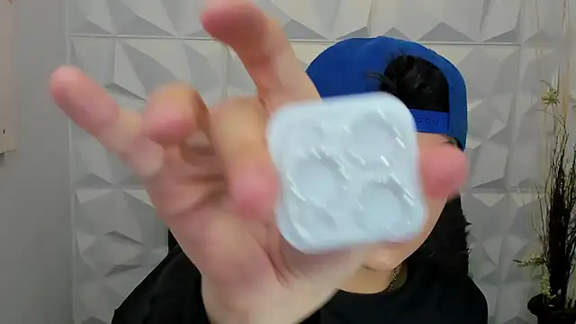 Sam Daves online show from 12/04/25, 02:26