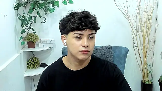 Snapshot of Sam_Daves chatting on 03/16/26, 03:05 Sam Daves online show from 03/16/26, 03:05