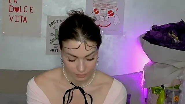 Snapshot of SweetDarling7 chatting on 06/19/26, 01:26 SweetDarling7 online show from 06/19/26, 01:26