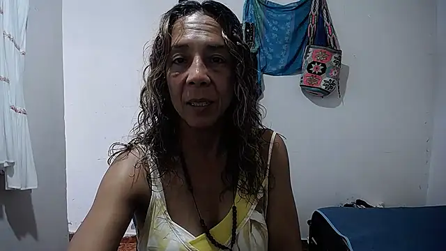 Snapshot of Lady_Lolla11 chatting on 08/09/26, 07:19 Lady Lolla11 online show from 08/09/26, 07:19