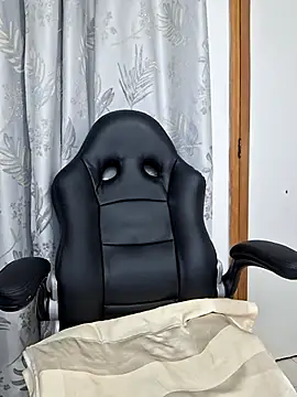 Snapshot of Chris_Alzate chatting on 03/18/25, 02:15 Chris Alzate online show from 03/18/25, 02:15