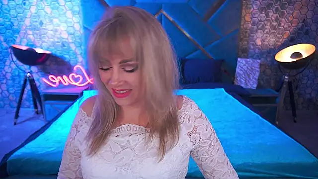 CandyLadyyy online show from 09/29/25, 08:35