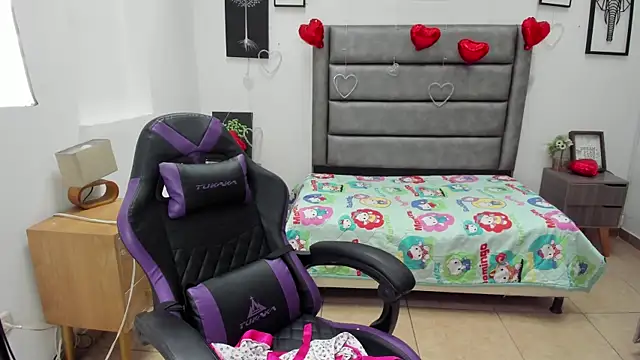 Tania Duque online show from 04/14/26, 01:50