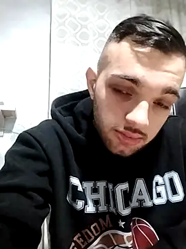 Snapshot of Francescodicristina44 chatting on 02/03/26, 02:53 Francescodicristina44 online show from 02/03/26, 02:53