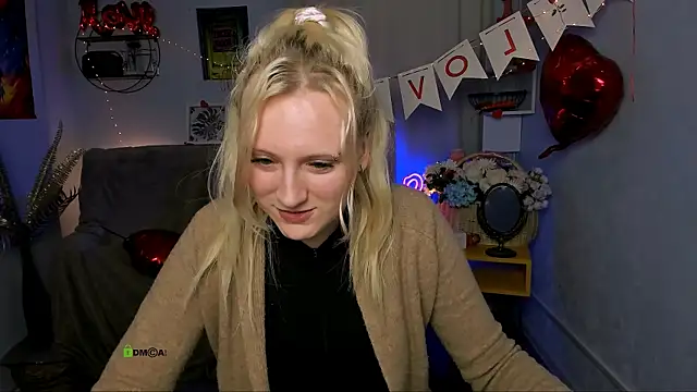 madam uliis online show from 02/18/26, 05:42