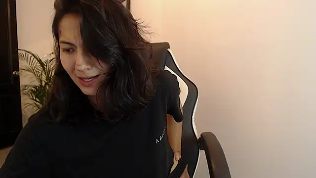 Snapshot of Asaray_T chatting on 06/11/26, 12:32 Asaray T online show from 06/11/26, 12:32