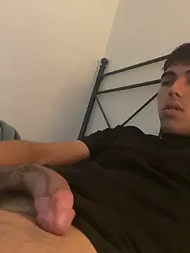 guarrillo21 online show from 11/12/25, 02:50