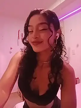 Snapshot of Aphrodite-777 chatting on 02/15/26, 11:01 Aphrodite-777 online show from 02/15/26, 11:01