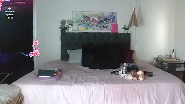 mia velvet1 online show from 09/16/25, 02:18