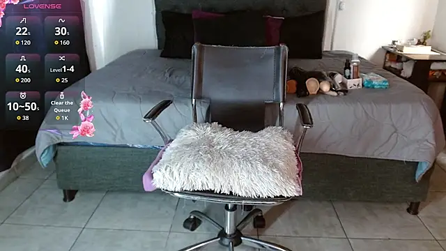 mia velvet1 online show from 09/27/25, 02:11