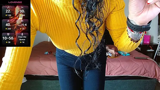 mia velvet1 online show from 10/17/25, 03:14