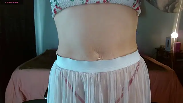 mia velvet1 online show from 11/05/25, 01:44