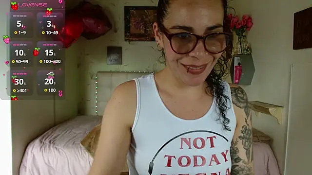 mia velvet1 online show from 04/07/26, 03:23