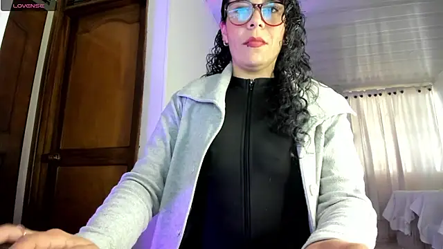 mia velvet1 online show from 04/20/26, 12:30