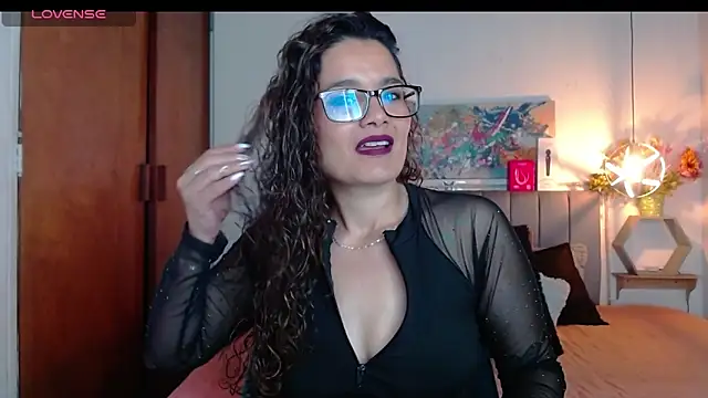 Rose Thompson1 online show from 09/29/25, 01:38