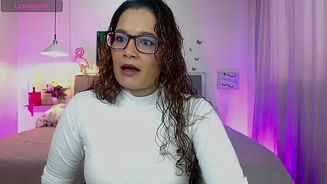 Rose Thompson1 online show from 04/15/26, 01:40