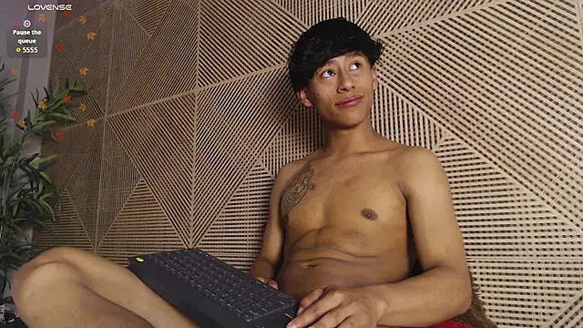 labrinthteasing online show from 02/16/26, 03:30