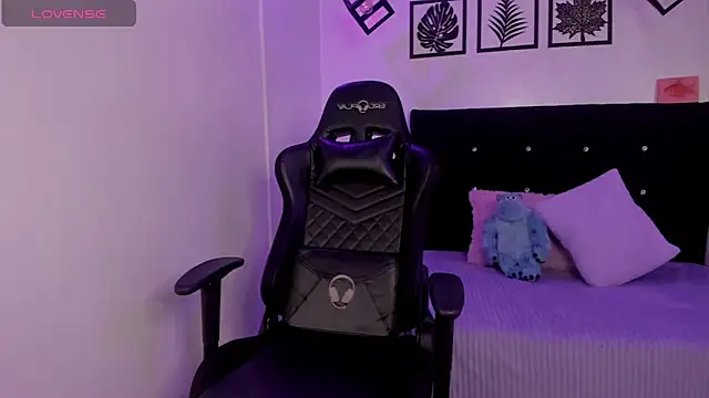 Abby Piink online show from 10/15/25, 03:34