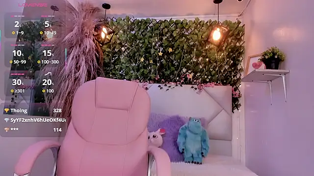 Abby Piink online show from 12/19/25, 04:58