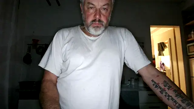 Berg Boy online show from 10/28/25, 04:38